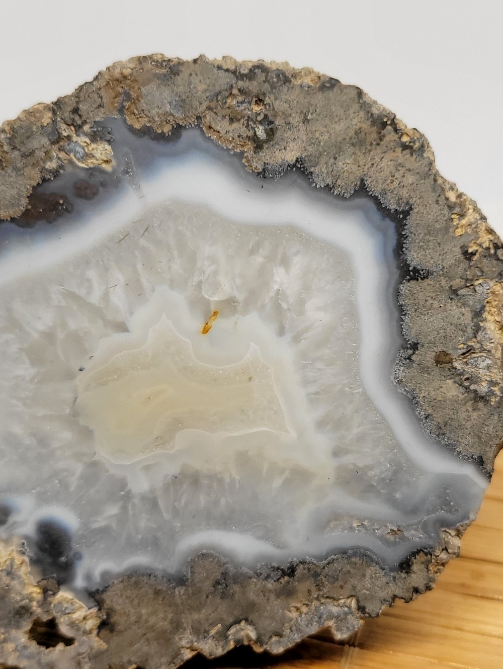 Pretty Geode 3.5" - Picture 6 of 11